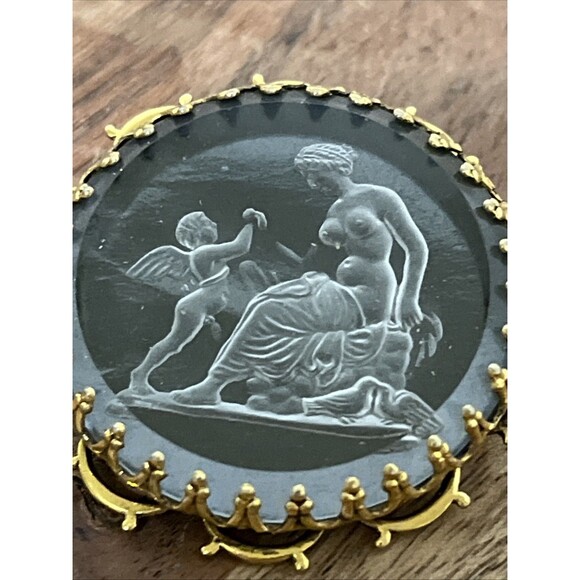 Vtg Reverse Carved Intaglio Glass Victorian Pendant Brooch Nude Woman And Angel - Picture 2 of 3